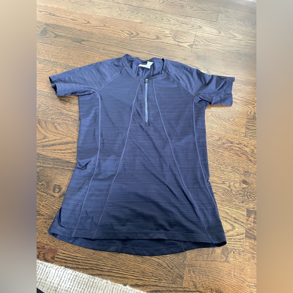 Athleta rash guard, size M
